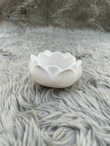 Handmade Jesmonite Lotus Bowl – Luxury Decorative Dish for Jewelry, Candles, & Aesthetic Home Decor