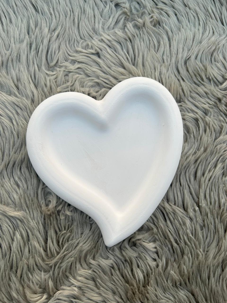 Handmade Jesmonite Heart Tray – Luxury Decorative Trinket Dish for Jewelry, Rings & Home Decor
