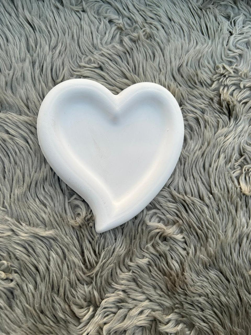 Handmade Jesmonite Heart Tray – Luxury Decorative Trinket Dish for Jewelry, Rings &amp; Home Decor