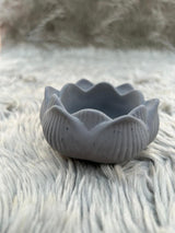 Handmade Jesmonite Lotus Bowl – Luxury Decorative Dish for Jewelry, Candles, & Aesthetic Home Decor