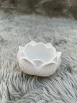 Handmade Jesmonite Lotus Bowl – Luxury Decorative Dish for Jewelry, Candles, & Aesthetic Home Decor